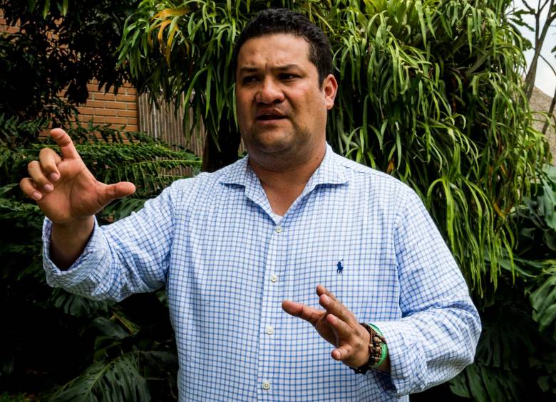 El alcalde rionegrero, Rodrigo Hernández, expresó su molestia porque el gobierno de Duque le dilató el contrato para el comando policial. FOTO JULIO CÉSAR HERRERA