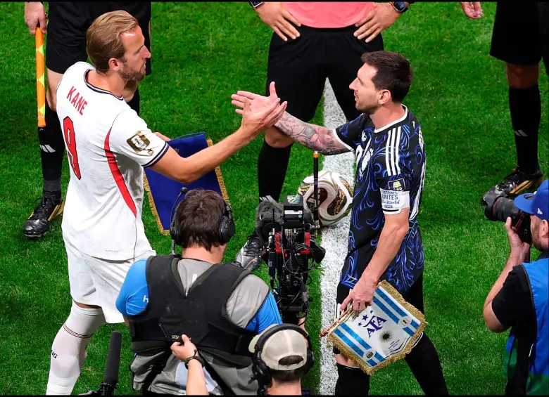 Harry Kane y Lionel Messi, capitanes de ambas selecciones. FOTO: X England