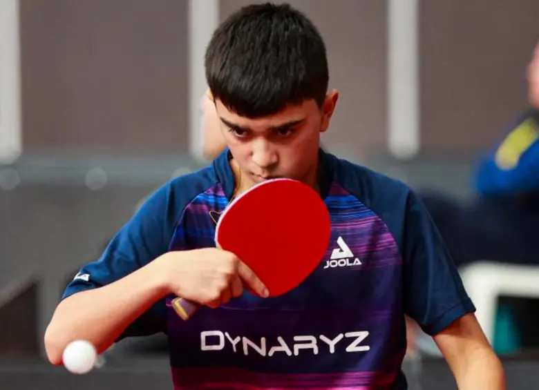 El tenimesista antioqueño Emanuel Otálvaro sigue brillando en las competencias internacionales y en el ranquin sub 17 mundial ya es tercero, a pesar de tener solo 15 años. FOTO MANUEL SALDARRIAGA 
