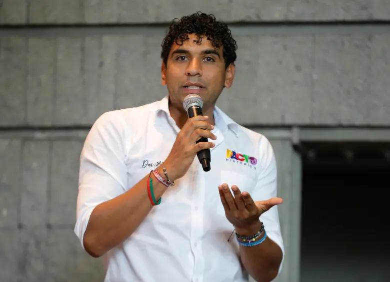 El congresista señaló que la reforma laboral y los otros proyectos del Ejecutivo “están por encima de cualquier congresista”. Por ello, criticó que se ponga el foco en su nombre. FOTO colprensa 