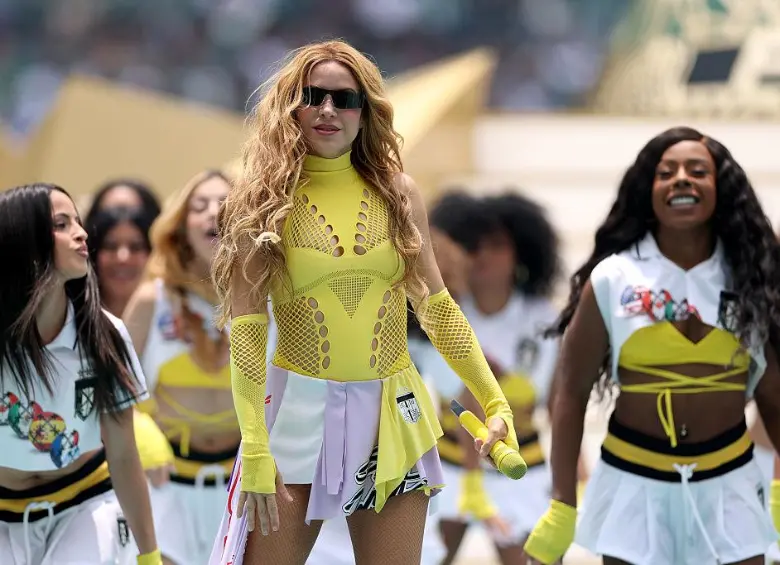 Shakira también participó en el espectáculo inaugural del Mundial de 2026, donde interpretó Dai Dai junto al cantante nigeriano Burna Boy. FOTO: GETTY