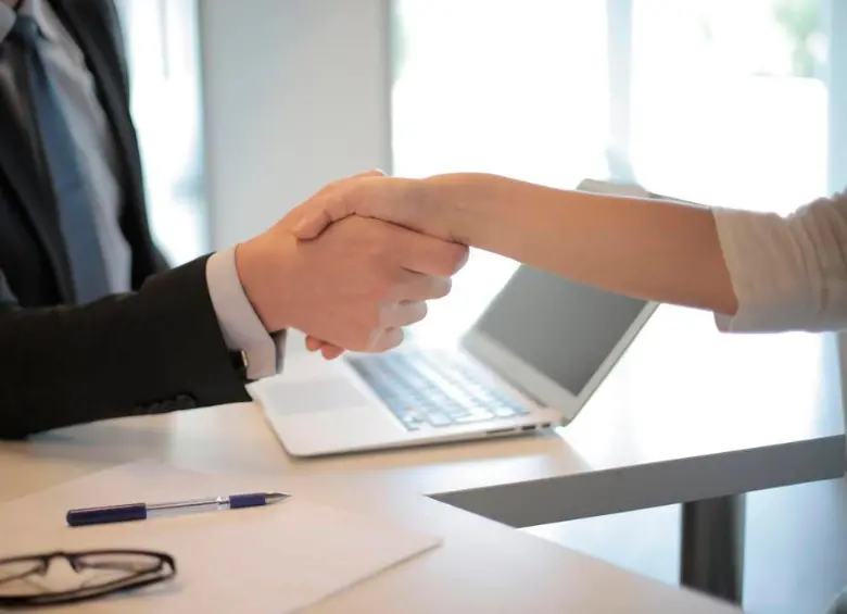 Esta organización se distingue por su enfoque integral hacia el bienestar de sus colaboradores. FOTO: iStock