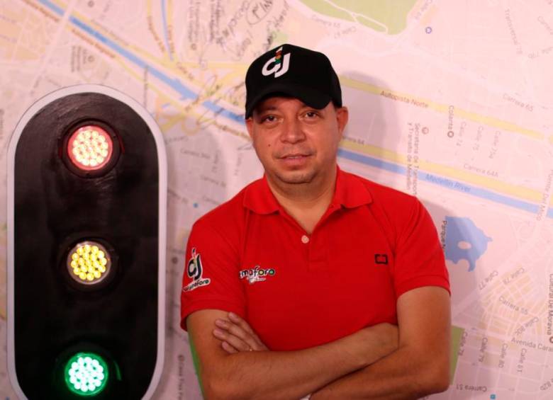 Luis Fernando Henao, más conocido como Dj Semáforo, ha trabajado en varias emisoras de la ciudad, entre las que se cuentan Rumba Estéreo, Energía y la Mega. Foto Cortesía. 