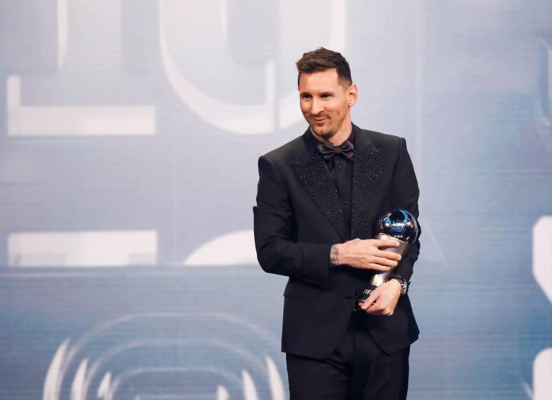 Además de sus 7 balones de oro, esta es la tercera vez que Lionel Messi se lleva el premio The Best de la Fifa: lo logró en 2009 cuando se llamaba Mejor Jugador de la Fifa y ahora, como The Best. Lo había ganado también en 2019. FOTO EFE