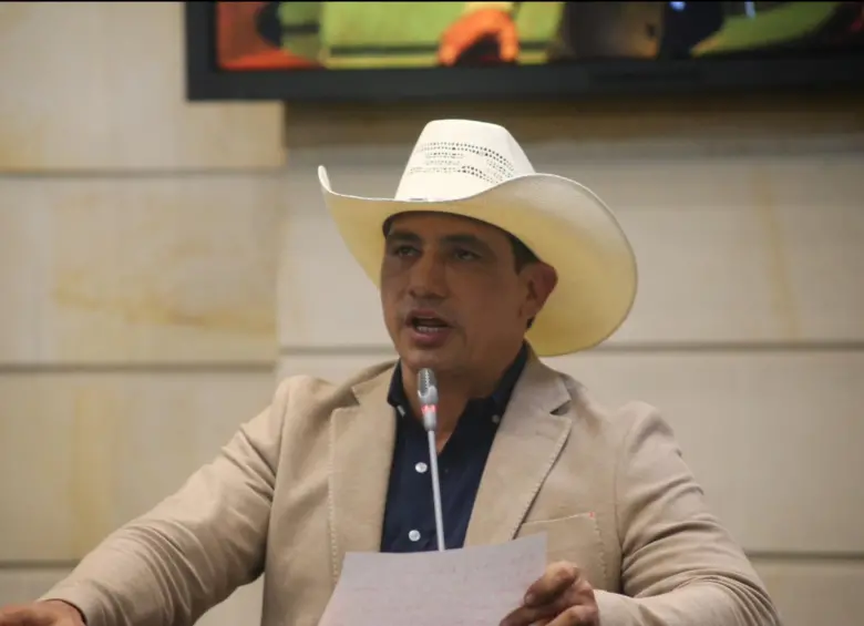 Una mujer, quien prefirió guardar su identidad bajo reserva, denunció penalmente al senador. FOTO: CONGRESO DE LA REPÚBLICA.