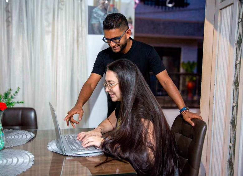 El programa EstudIA combina innovación digital y creatividad cultural en una oferta de formación gratuita para 3.500 ciudadanos. FOTO: Cortesía Sapiencia