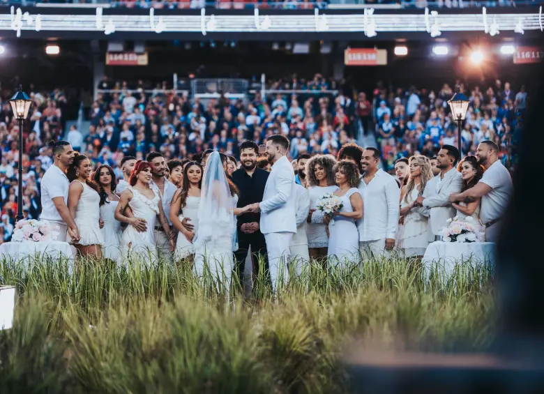 Esta boda fue real y Bad Bunny fue testigo. FOTO Edwin Rodríguez / Bad Bunny
