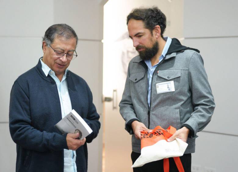 El presidente Gustavo Petro se reunió con la Flip, una organización a la que también ha atacado previamente junto a otros periodistas y medios. Foto: Presidencia