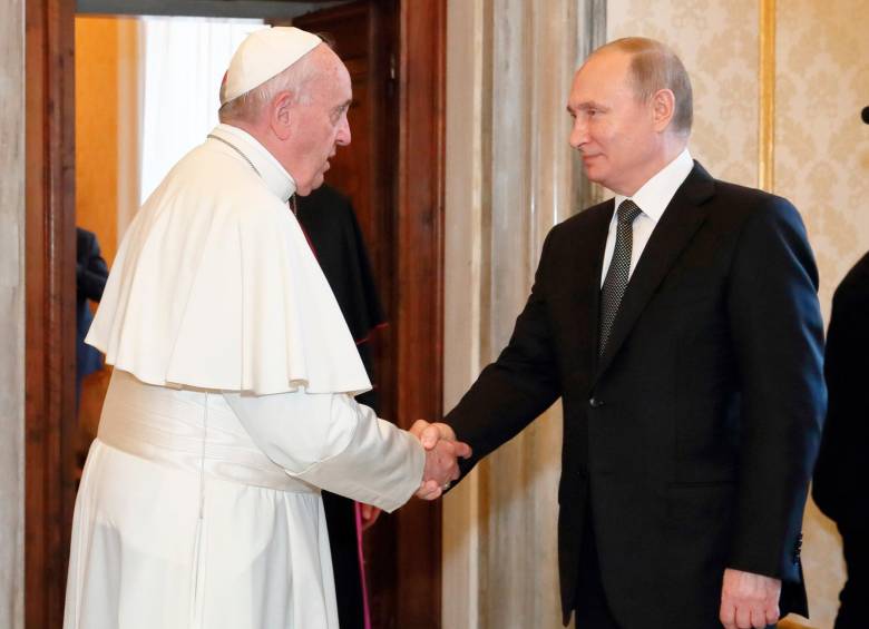 En julio de 2019, el papa Francisco se reunió con Putin. FOTO getty