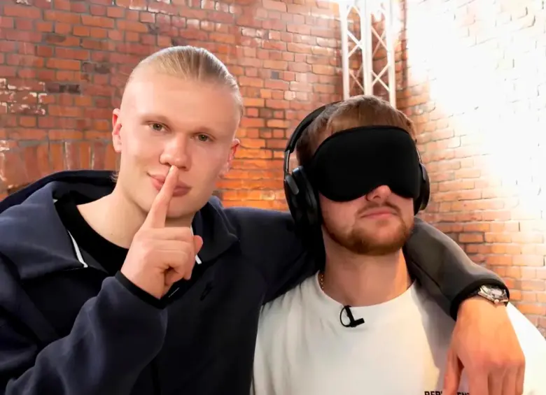 Erling Haaland y Luke, el aficionado que se midió al reto. FOTO: Captura de vídeo