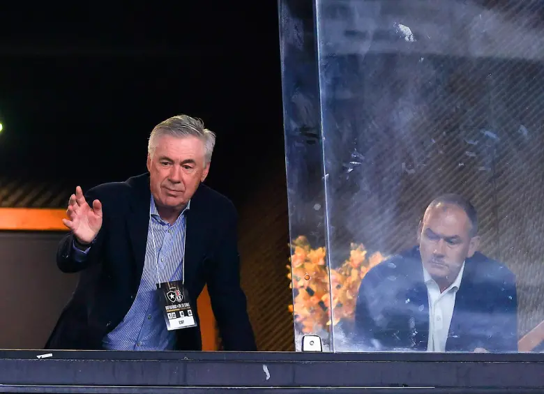 Carlo Ancelotti en uno de los palcos del estadio Nilton Santos, propiedad del Botafogo de Río de Janeiro. FOTO: Getty