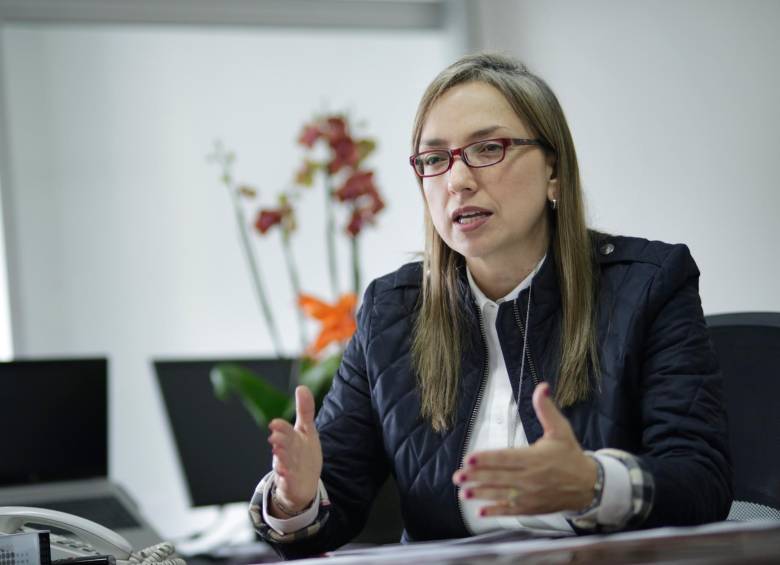 La ministra de las TIC, Carmen Ligia Valderrama, invitó a los colombianos a asistir al evento en Corferias o a conectarse a las transmisiones a través de https://col40.co FOTO Colprensa