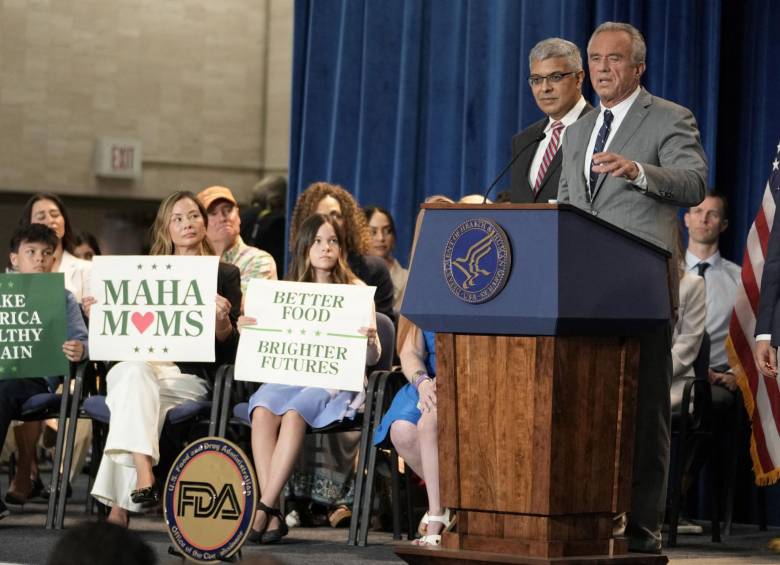 El secretario de Salud, Robert Kennedy Jr., aseguró que la decisión fue tomada luego de que desde esa dependencia sospecharan que estos colorantes son nocivos para la salud. FOTO: AFP