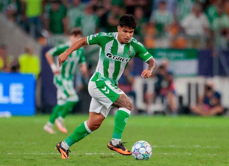 Juan Camilo “Cucho” Hernández mantiene buen rendimiento con el Betis. FOTO GETTY 