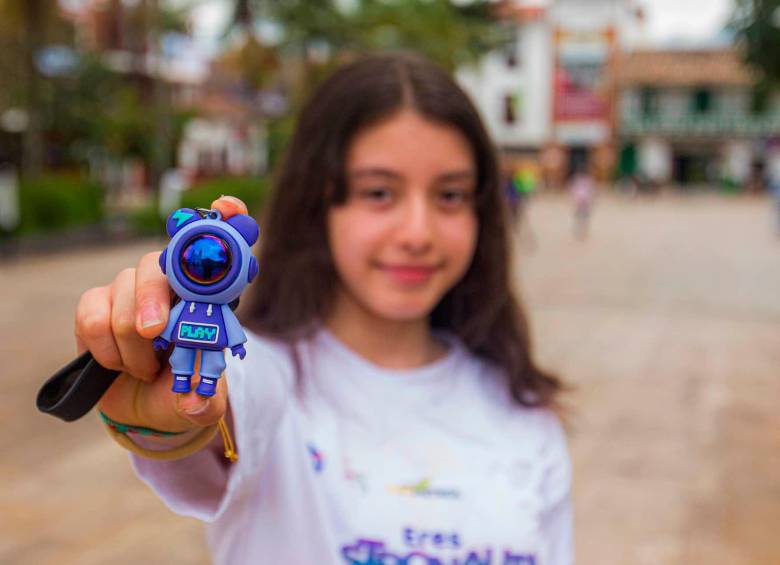 Con su trabajo final para el programa Ella es astronauta, Salomé fue una de las dos niñas escogidas para viajar en una inmersión académica al Space Center de la Nasa. FOTOS: Carlos Velásquez