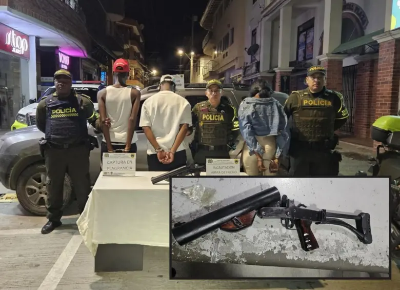 Los detenidos y el lanzagranadas incautado por parte de la Policía de Tránsito. FOTO: Cortesía
