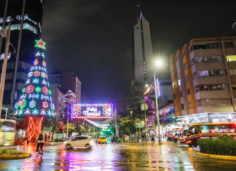 Los alumbrados del Medellín ocupan un lugar importante en el escalafón de recorrido turísticos en Colombia, durante el fin de año. FOTO EL COLOMBIANO