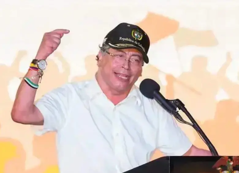 El presidente Petro ha tenido enfrentamientos con los otros poderes, al punto de que le han dado órdenes para retractarse y no las ha cumplido, sin importar represalias. Foto: Presidencia.