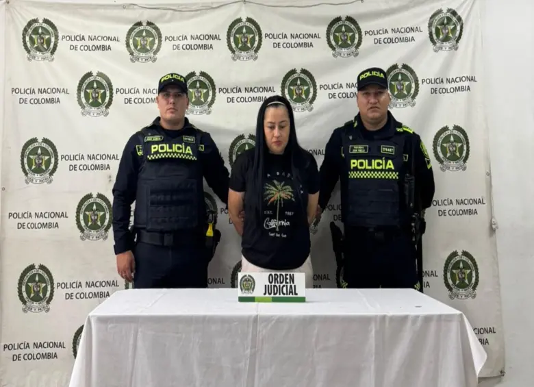 La mujer fue detenida sobre la Autopista Sur, en jurisdicción de Itagüí. FOTO: Cortesía