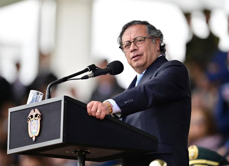 Presidente Gustavo Petro durante la posesión del nuevo director de la Policía William René Salamanca. Foto: PRESIDENCIA