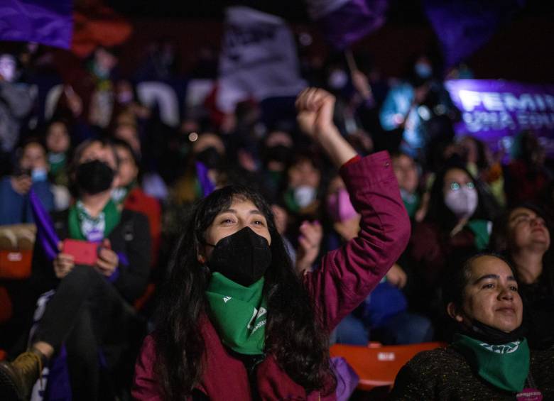 En la nueva Constitución se incluyó el derecho a una “interrupción voluntaria del embarazo”, que de ser aprobada ubicaría a Chile a la vanguardia mundial. FOTO: EFE
