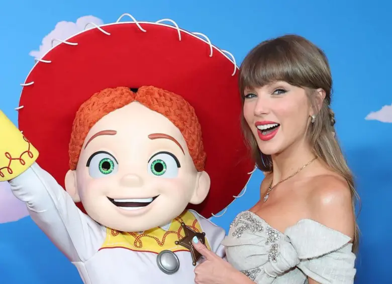 Taylor Swift sorprende en Toy Story 5; estas son las reacciones tras la premiere. Foto: redes sociales