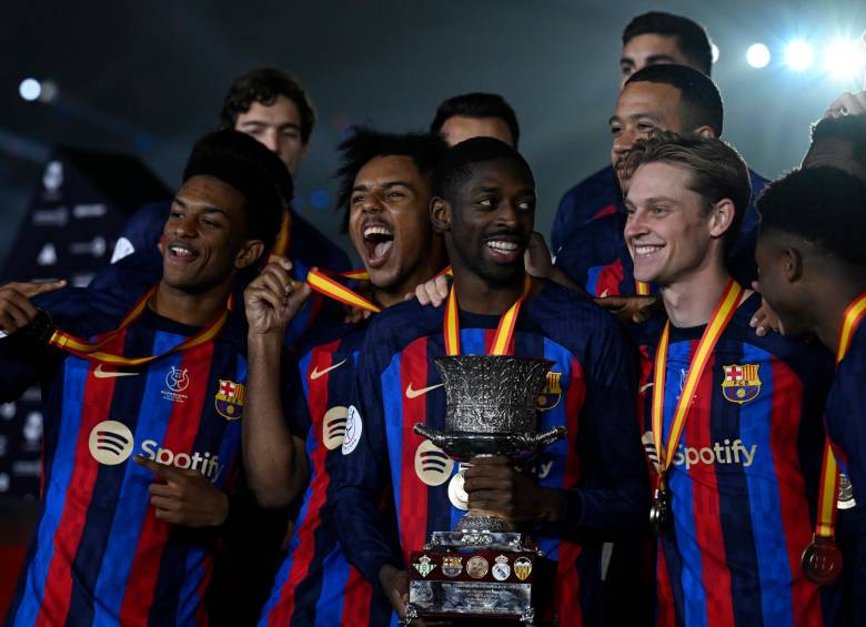 El Barcelona festejó la Supercopa de España. FOTO EFE