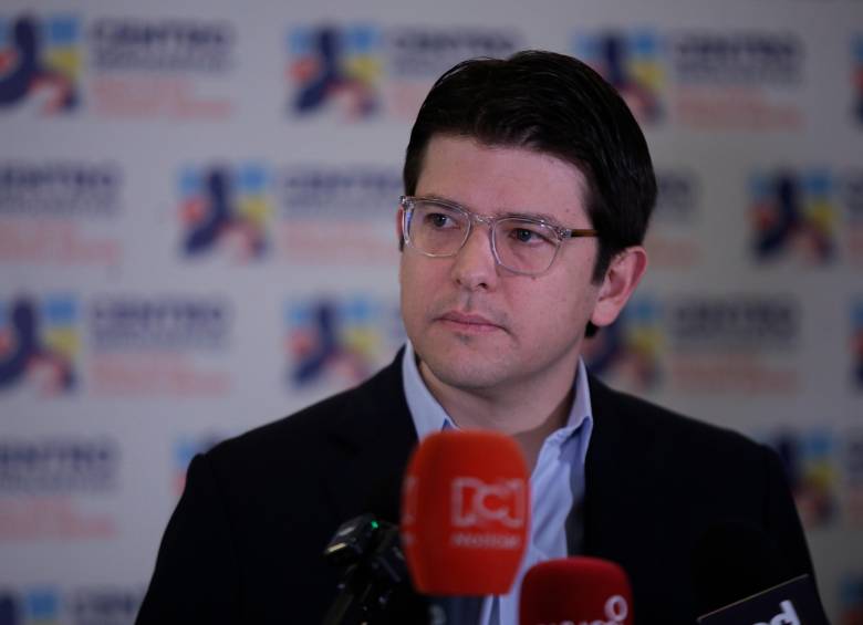 Miguel Uribe resultó gravemente herido en un atentado sicarial perpetrado el pasado 7 de junio en un parque de Bogotá. FOTO:
