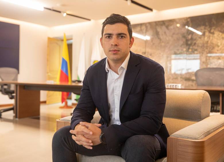 Restrepo renunció a su puesto la semana pasada para unirse a la campaña de Petro. FOTO CARLOS ALBERTO VELÁSQUEZ