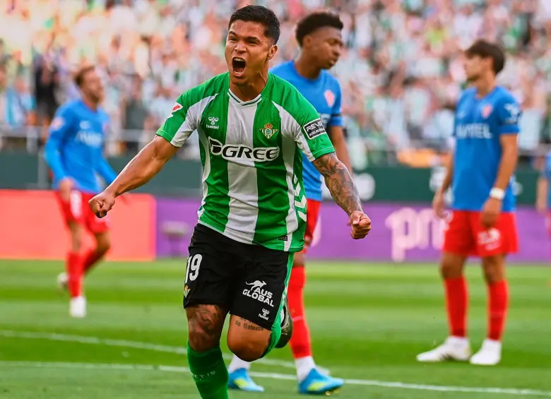 El futbolista colombiano Juan Camilo Hernández, de 27 años, suma 15 goles del Real Betis. Foto: tomada del x de @RealBetis