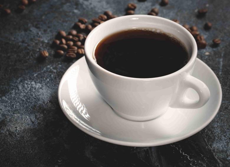 Starbucks negó las acusaciones y afirmó que obtiene su café de manera responsable, respetando los derechos humanos. Imagen de referencia. FOTO: Freepik.