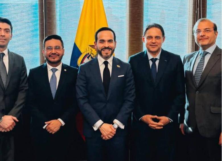 El presidente Abelardo de la Espriella se reunió con los presidentes de Cámara (David Barguil), Senado (Honorio Henríquez) y con el nuevo contralor tras elección del Congreso. Foto: @delaespriella_style