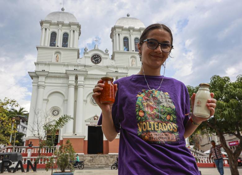 Paula es oriunda de Bucaramanga, pero su crecimiento personal y laboral la llevaron a Sopetrán, donde encontró el impulso para sus proyectos. FOTO Manuel saldarriaga