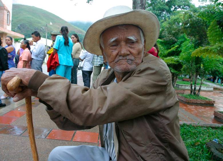 En Colombia, los hombres pueden retirarse al cumplir 62 años y contar con las semanas estipuladas por la ley. FOTO: COLPRENSA