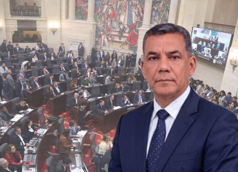 En la Cámara presentaron solicitud de moción de censura contra el ministro de Defensa Jorge Mora. FOTO: Colprensa y redes sociales
