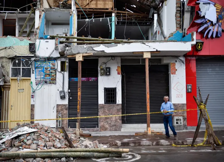 Mientras las regiones empiezan a mover más de $26.000 millones bajo figuras de urgencia manifiesta, la lupa nacional se traslada de los escombros de la tragedia a la transparencia de los contratos. FOTO: Colprensa