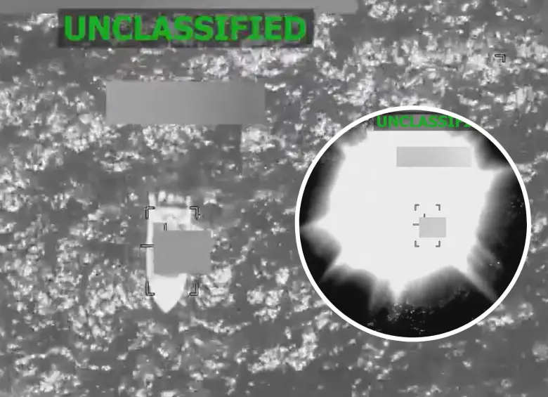 Imagen del ataque por EE.UU a embarcación “en operaciones de narcotráfico”. en el pacífico. Foto: tomada de X / U.S. Southern Command