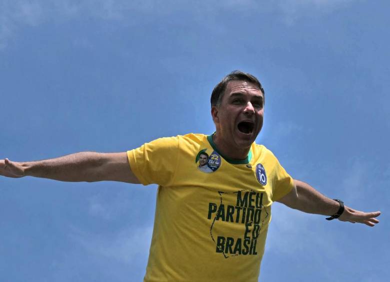 El expresidente Jair Bolsonaro, líder del Partido Liberal, durante un acto político en Brasil. FOTO: AFP. 