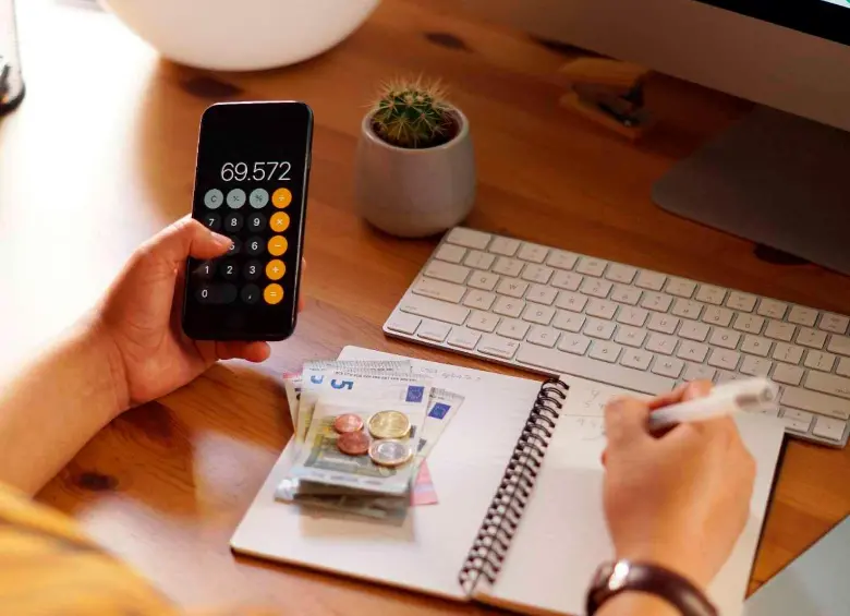 Expertos recomiendan priorizar el pago de deudas antes de pensar en inversiones o gastos decembrinos. FOTO: CORTESÍA