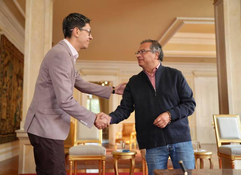 Daniel Rojas, ministro de Educación y el presidente Gustavo Petro. FOTO: Presidencia