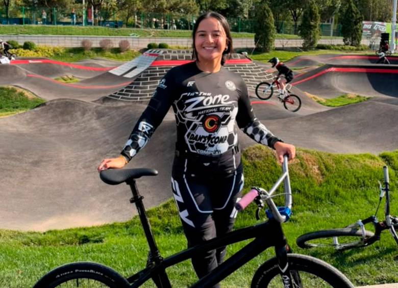 La bicicrocista antioqueña Manuela Muñoz, de 21 años, se destacó en su competencia en China. Foto: cortesía archivo personal