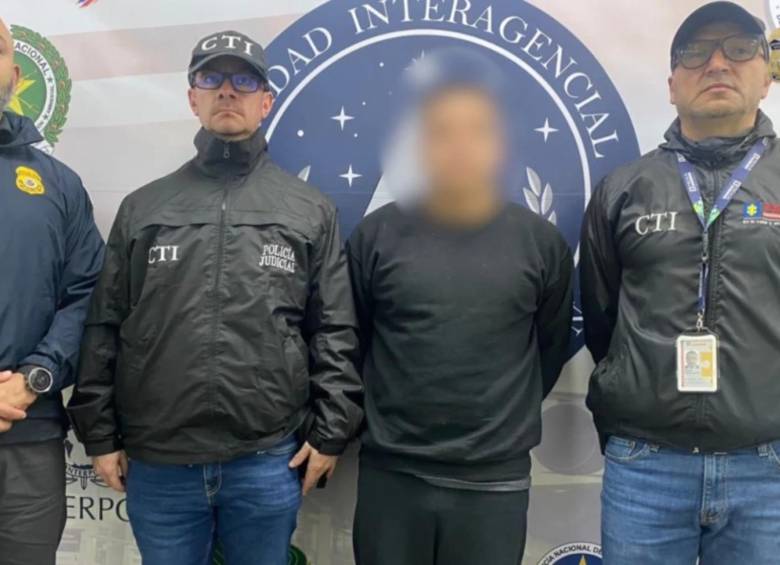 Las autoridades encontraron al padrastro agresor en la zona de Eagle Pass, en el estado de Texas, Estados Unidos, por lo que fue deportado y capturado. FOTO: FISCALÍA GENERAL DE LA NACIÓN