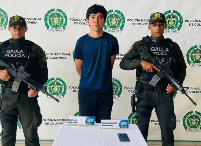 Luego de ser capturado por las autoridades, la Fiscalía le imputó el delito de extorsión. FOTO: Policía Metropolitana de Bucaramanga