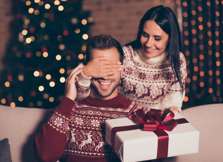 ¿Qué detalle le puedo dar a un hombre en Navidad? Esto es lo que recomienda la IA. Foto: GETTY