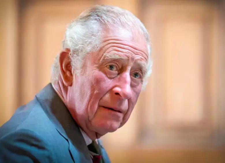 Carlos, que subió al trono a los 73 años, siendo el monarca de mayor edad en ponerse la corona británica, confió la reina Camila durante su visita a Roma en abril. FOTO: Getty