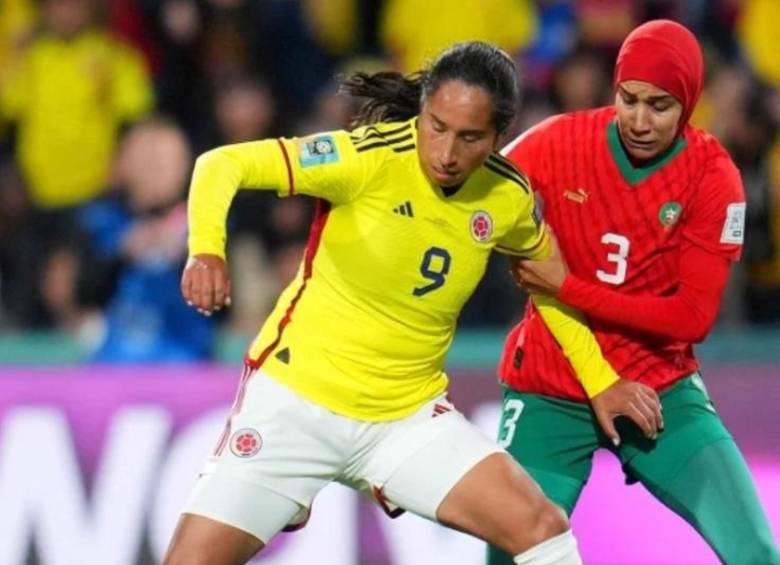 Mayra Ramírez fue la más destacada por Colombia, buscó por todos los medios hacer el gol, pero el palo y la arquera africana lo impidieron. TOMADA de @FIFA