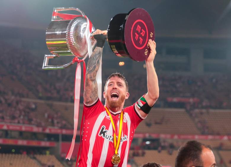 Iker Muniain levantó la Copa del Rey para el Athletic de Bilbao tras 40 años de espera. FOTO GETTY