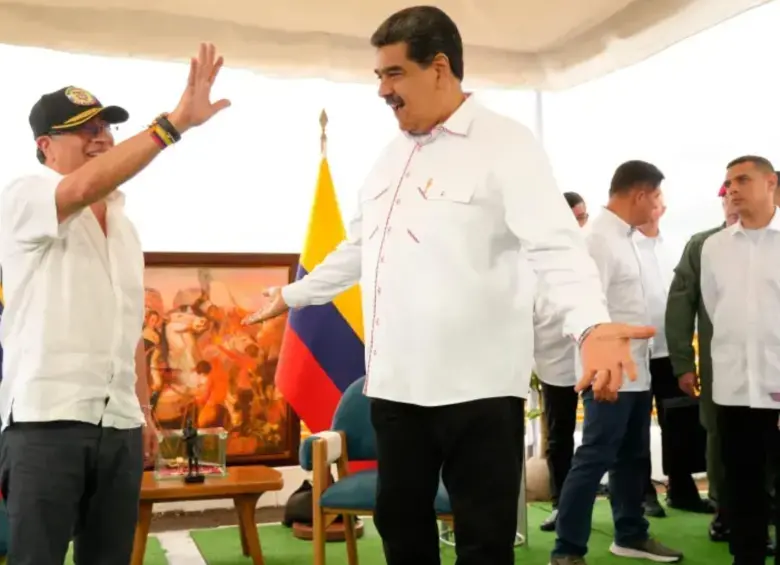 Presidente Gustavo Petro y el capturado Nicolás Maduro. Foto: Presidencia