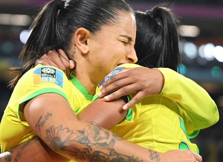 Jugadoras brasileñas celebrando un gol en el Mundial de Australia y Nueva Zelanda. FOTO: CUENTA DE X @FIFAWWC