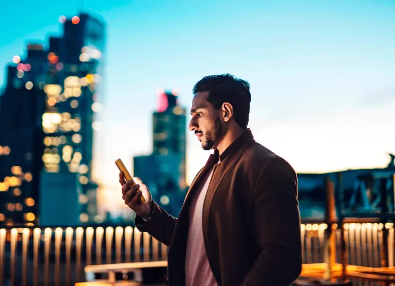 Son los jóvenes menores de 35 años los uqe más están usando la IA. FOTO Francisco J. Olmo / Europa Press